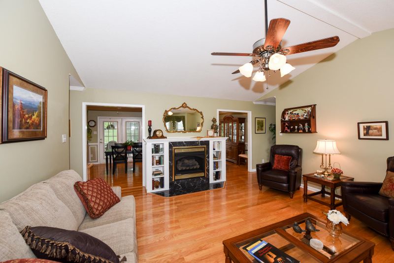 3437 Baxter View Dr, Maryville, TN 37804