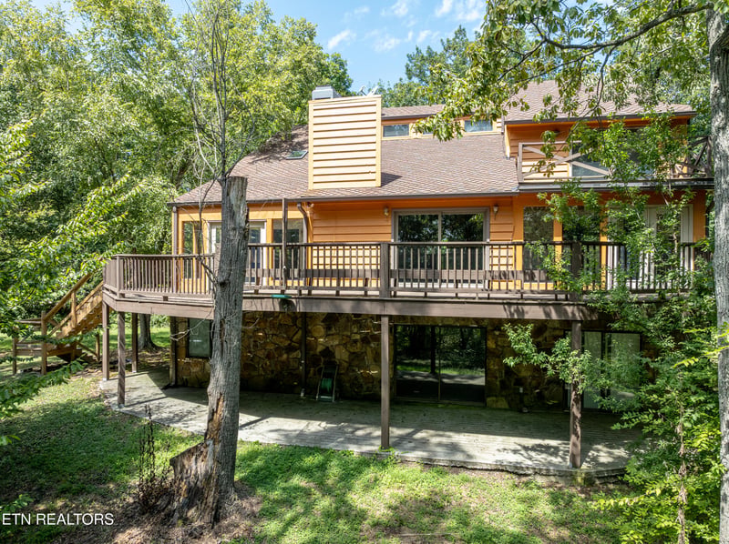 3437 Russellwood Dr, Rockford, TN 37853