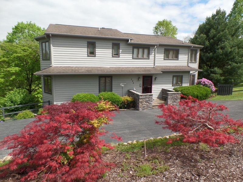 344 Deerfield Ldg, Lafollette, TN 37766