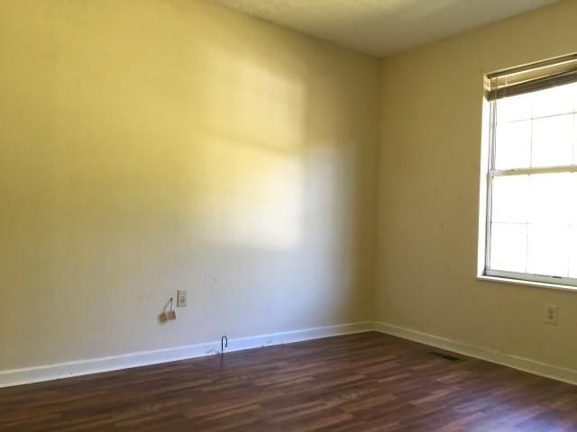 344 Snowhill Rd, Oakdale, TN 37829
