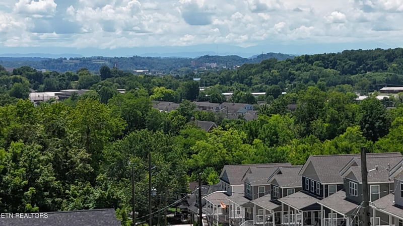 3442 Gap Rd, Knoxville, TN 37921