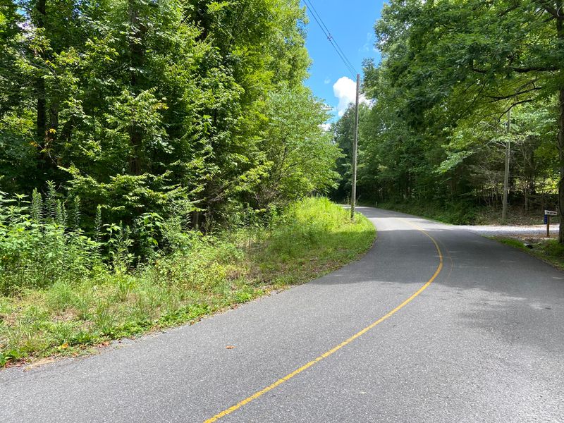 3443 Allegheny Loop Rd, Maryville, TN 37803
