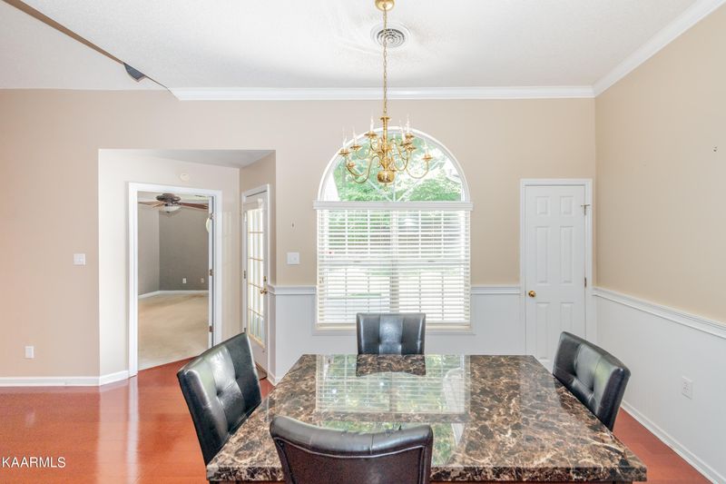 3443 Laurel View Rd, Knoxville, TN 37917