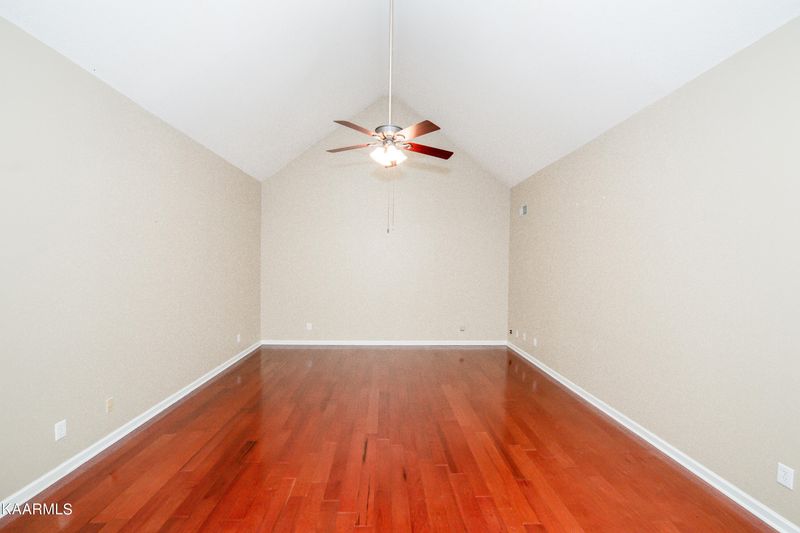 3443 Laurel View Rd, Knoxville, TN 37917