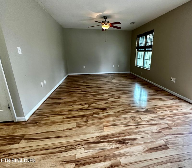 3448 Compton St, Knoxville, TN 37920