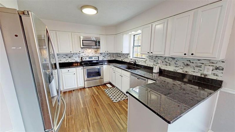 345 Constellation Ln, Kodak, TN 37764