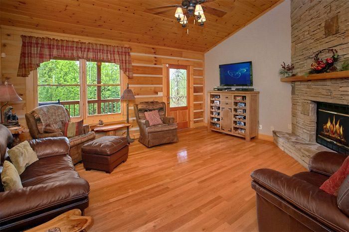345 Oakwood Dr, Sevierville, TN 37876