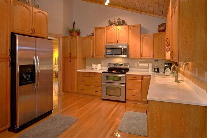 345 Oakwood Dr, Sevierville, TN 37876