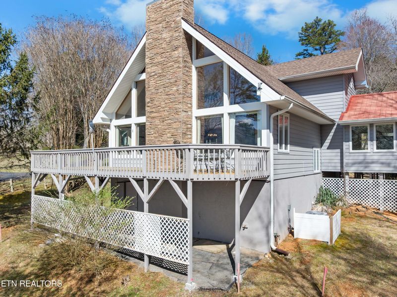 345 Old Leadmine Bend Rd, Sharps Chapel, TN 37866