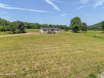 345 Pekoma Rd, Philadelphia, TN 37846