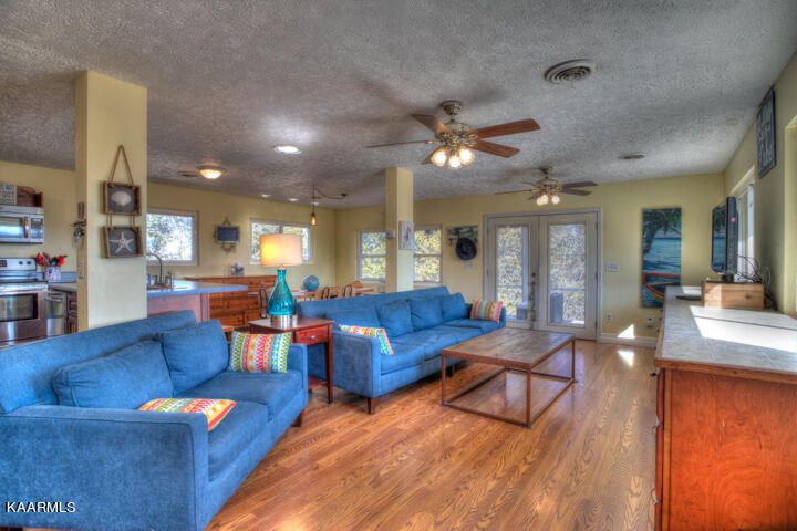 345 Perry Branch Way, Sevierville, TN 37876
