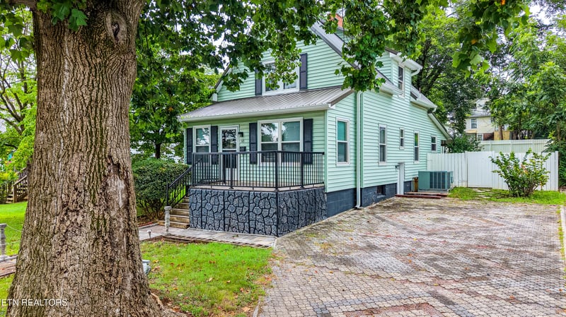 345 Telford St, Alcoa, TN 37701