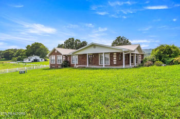 345 Thompson Rd, Madisonville, TN 37354