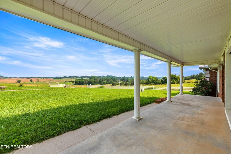 345 Thompson Rd, Madisonville, TN 37354