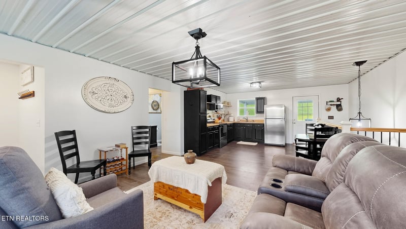 345 Waldo Rd, Rockwood, TN 37854