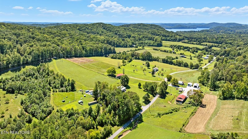 345 Waldo Rd, Rockwood, TN 37854