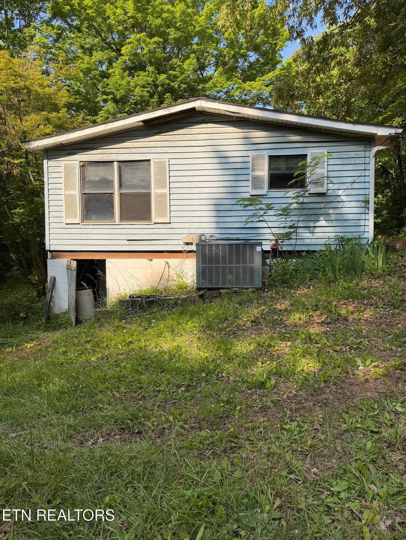3450 Dyestone Gap Rd, Knoxville, TN 37931