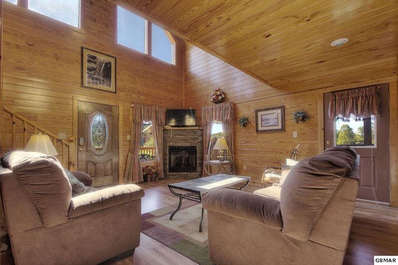 3457 Cove Meadows Dr, Sevierville, TN 37862
