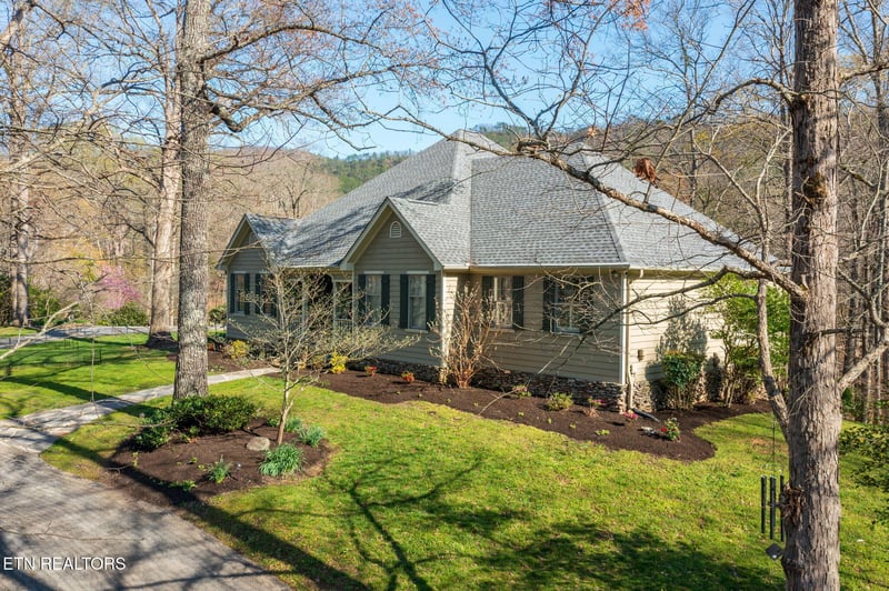 3458 Allegheny Loop Rd, Maryville, TN 37803