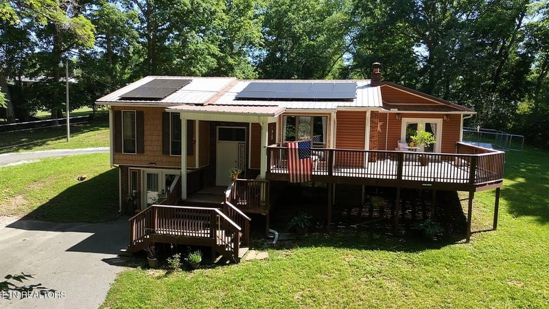 346 Hc Smith Dr, Oneida, TN 37841