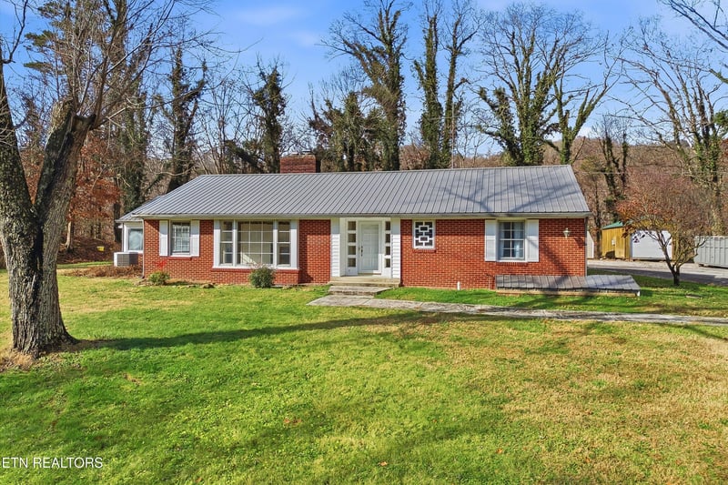 3461 Lake City Hwy, Rocky Top, TN 37769