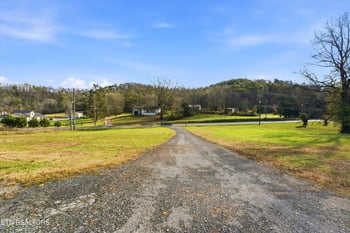 3461 Lake City Hwy, Rocky Top, TN 37769