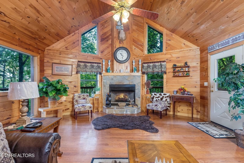 3469 Sugar Maple Loop Rd, Sevierville, TN 37862