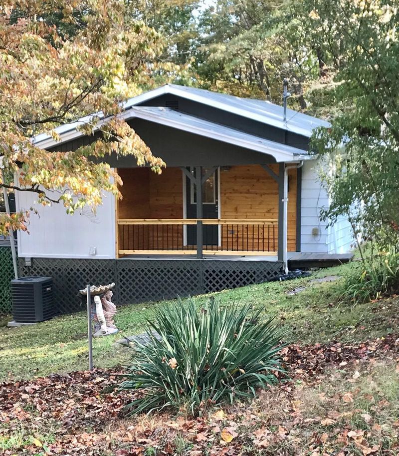 347 Braden Chapel Rd, Speedwell, TN 37870