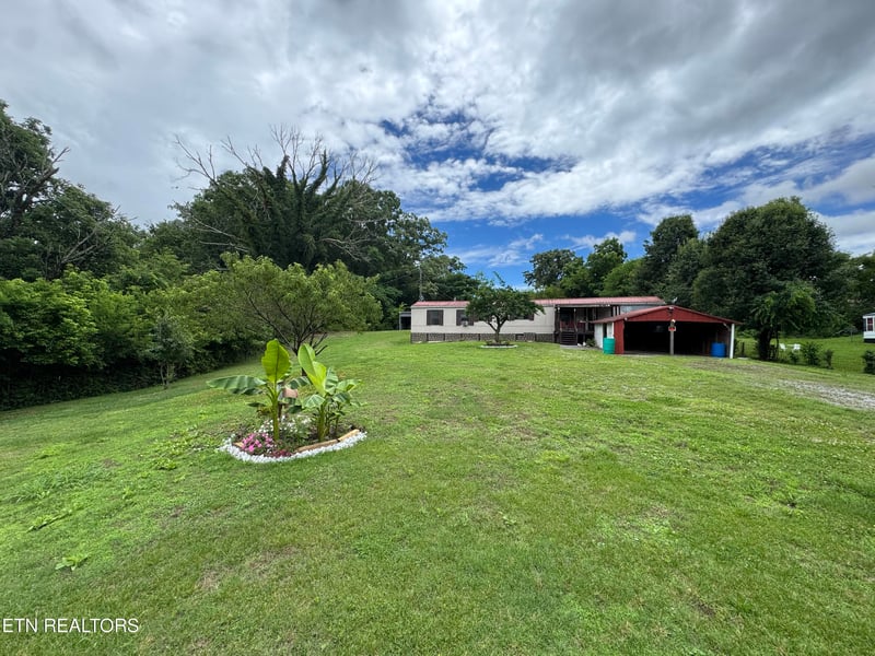 347 Depot St, Vonore, TN 37885