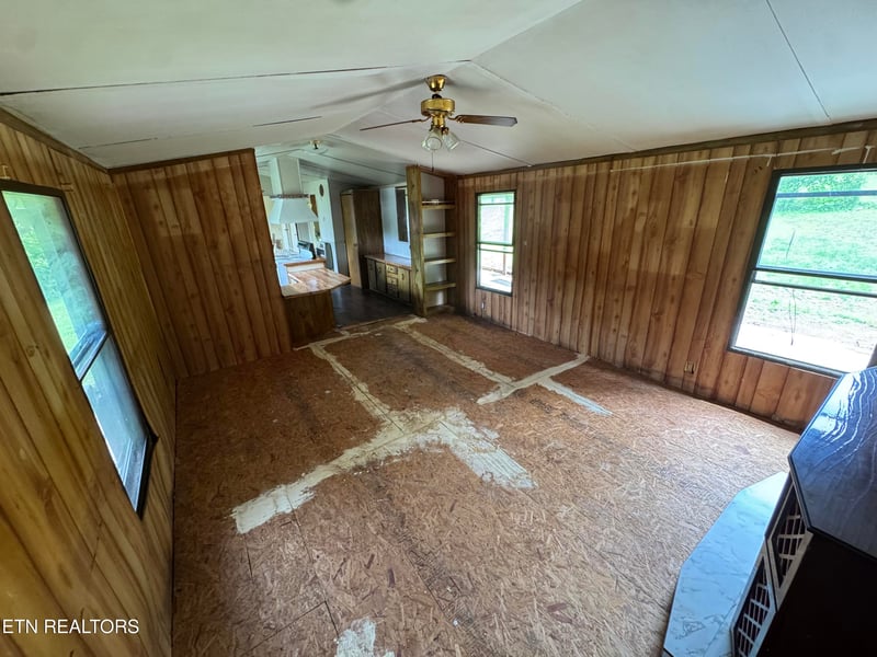 347 Depot St, Vonore, TN 37885