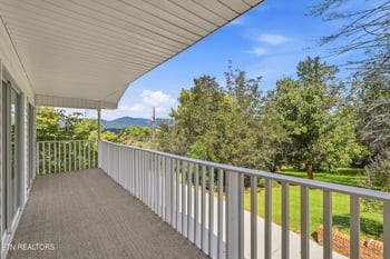 347 E Chestnut Hill Rd, Townsend, TN 37882