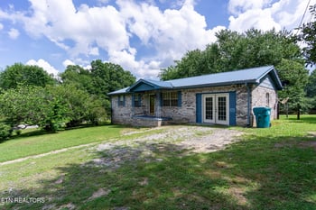 347 Rhododendron Cir, Crossville, TN 38555