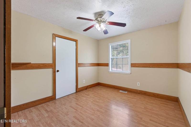 347 Rhododendron Cir, Crossville, TN 38555