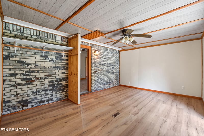 347 Rhododendron Cir, Crossville, TN 38555