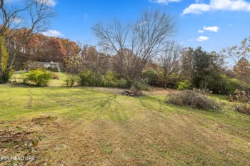 3473 Russellwood Dr, Rockford, TN 37853