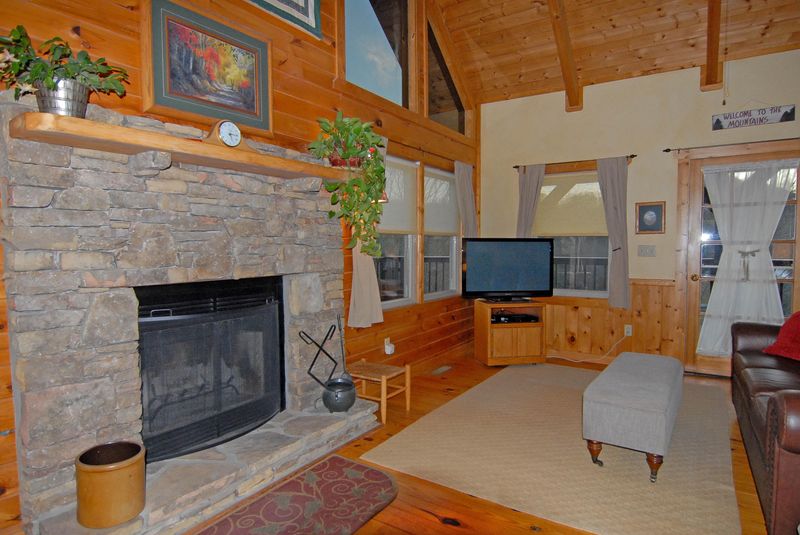 3476 Sugar Tree Dr, Sevierville, TN 37862