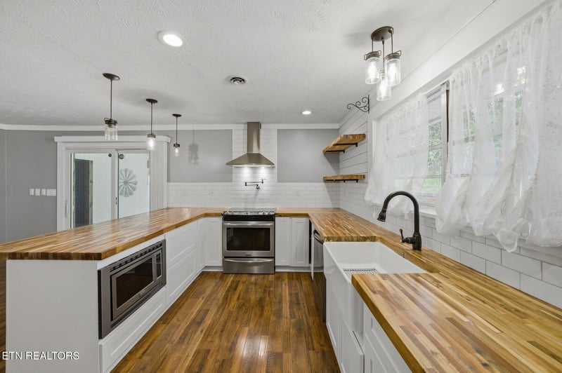 3477 Old Kentucky Rd, Morristown, TN 37814