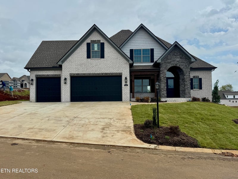 348 French Vineyard Ln, Knoxville, TN 37923