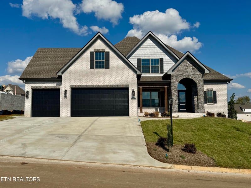 348 French Vineyard Ln, Knoxville, TN 37923
