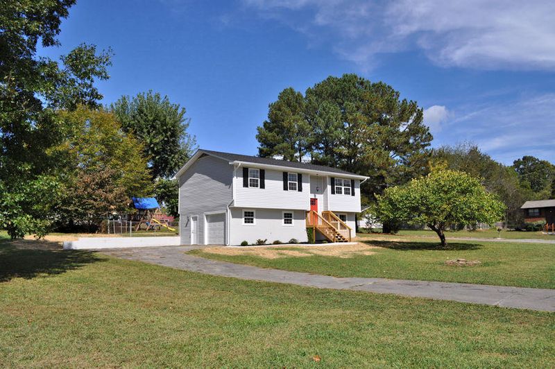 348 Hidden Valley Cir, Seymour, TN 37865