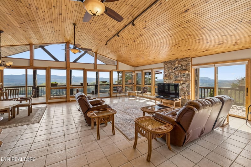 348 Laurel Mountain Rd, Madisonville, TN 37354