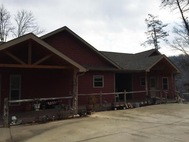 348 Perry Smith Ln, Caryville, TN 37714