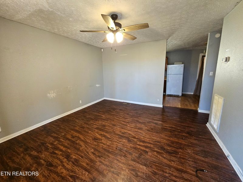 348 Washington Dr, Harriman, TN 37748