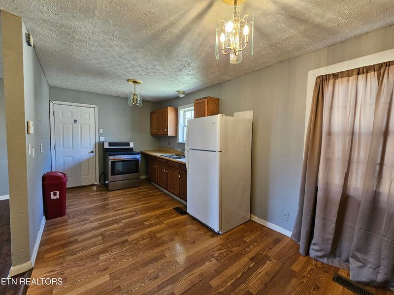 348 Washington Dr, Harriman, TN 37748