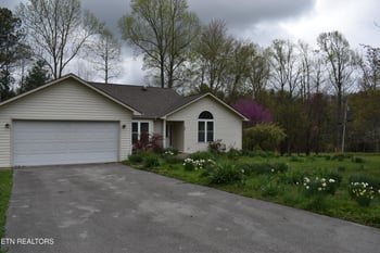 348 Yonside Dr, Sparta, TN 38583