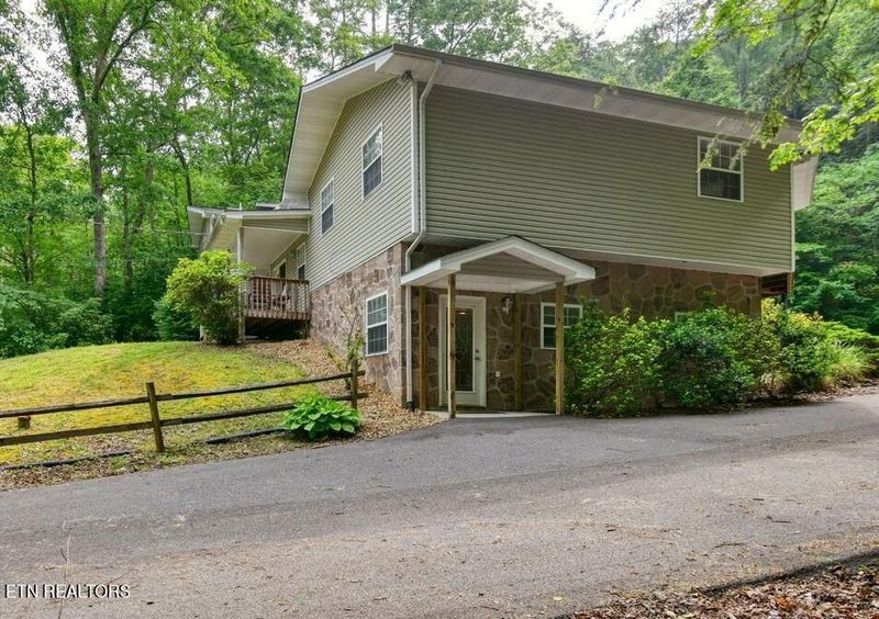 3480 Lost Branch Rd, Sevierville, TN 37862