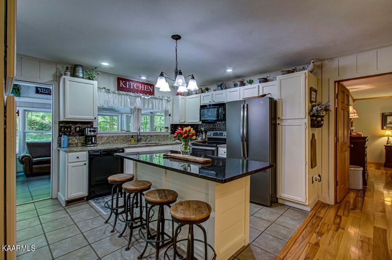 3480 Sugar Camp Cir, Sevierville, TN 37862
