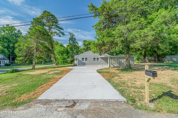 349 Land Oak Rd, Knoxville, TN 37922
