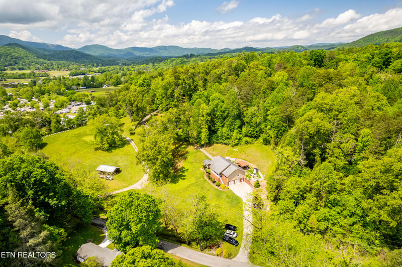 349 Rudd Hollow Rd, Townsend, TN 37882