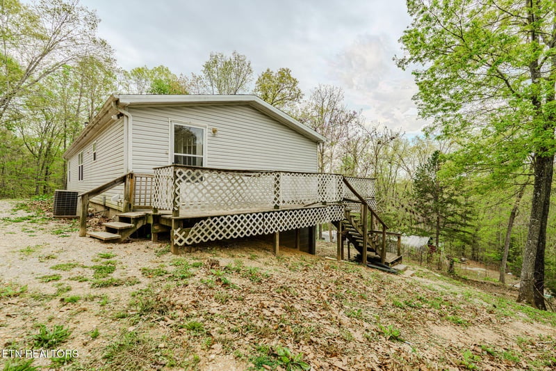 349 S Marlowe Ln, Speedwell, TN 37870